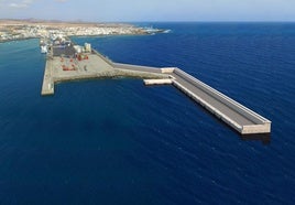 El consejo de ministros autoriza licitar por 44 millones el nuevo dique del muelle de Puerto del Rosario