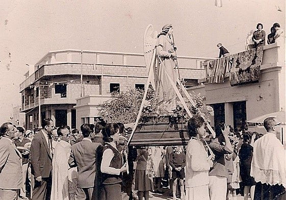 Llegada de la nueva imagen de San Rafael en 1955.