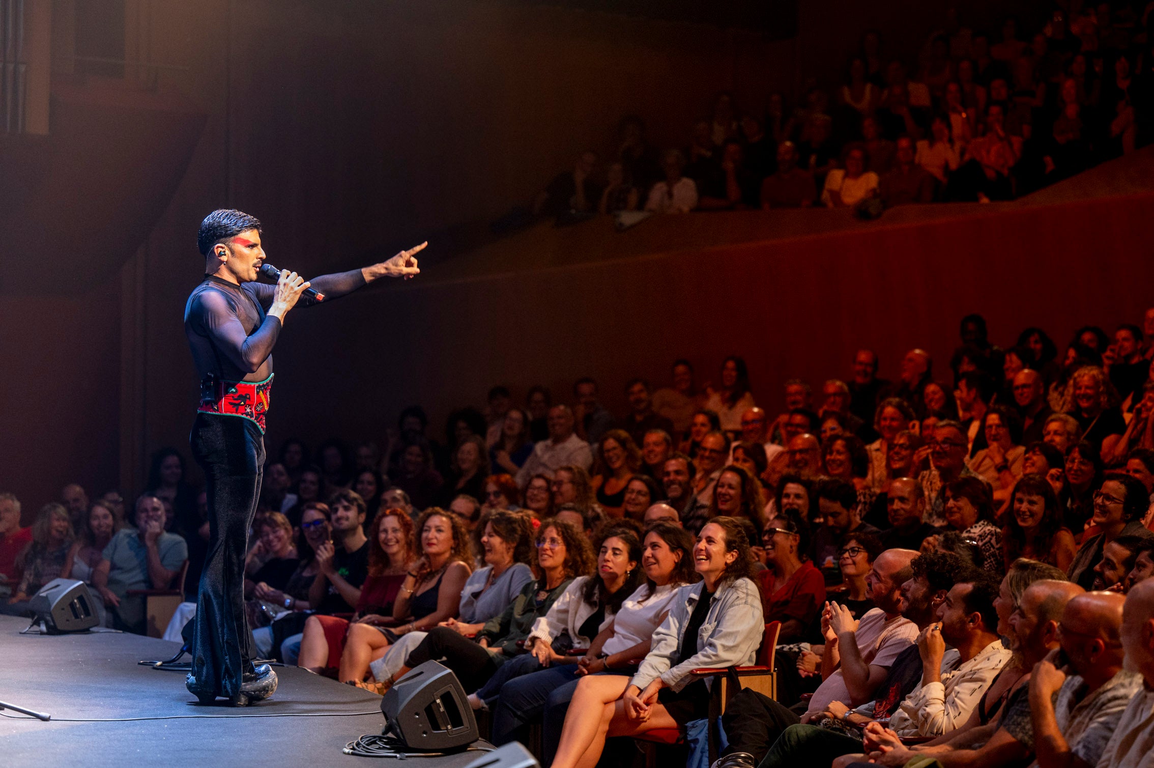 Rodrigo Cuevas cautiva al público grancanario