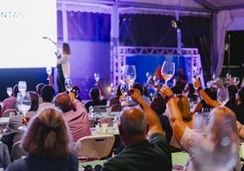 Un brindis a lo grande: Las Arenas celebra su aniversario con la cata de vinos más grande de Canarias