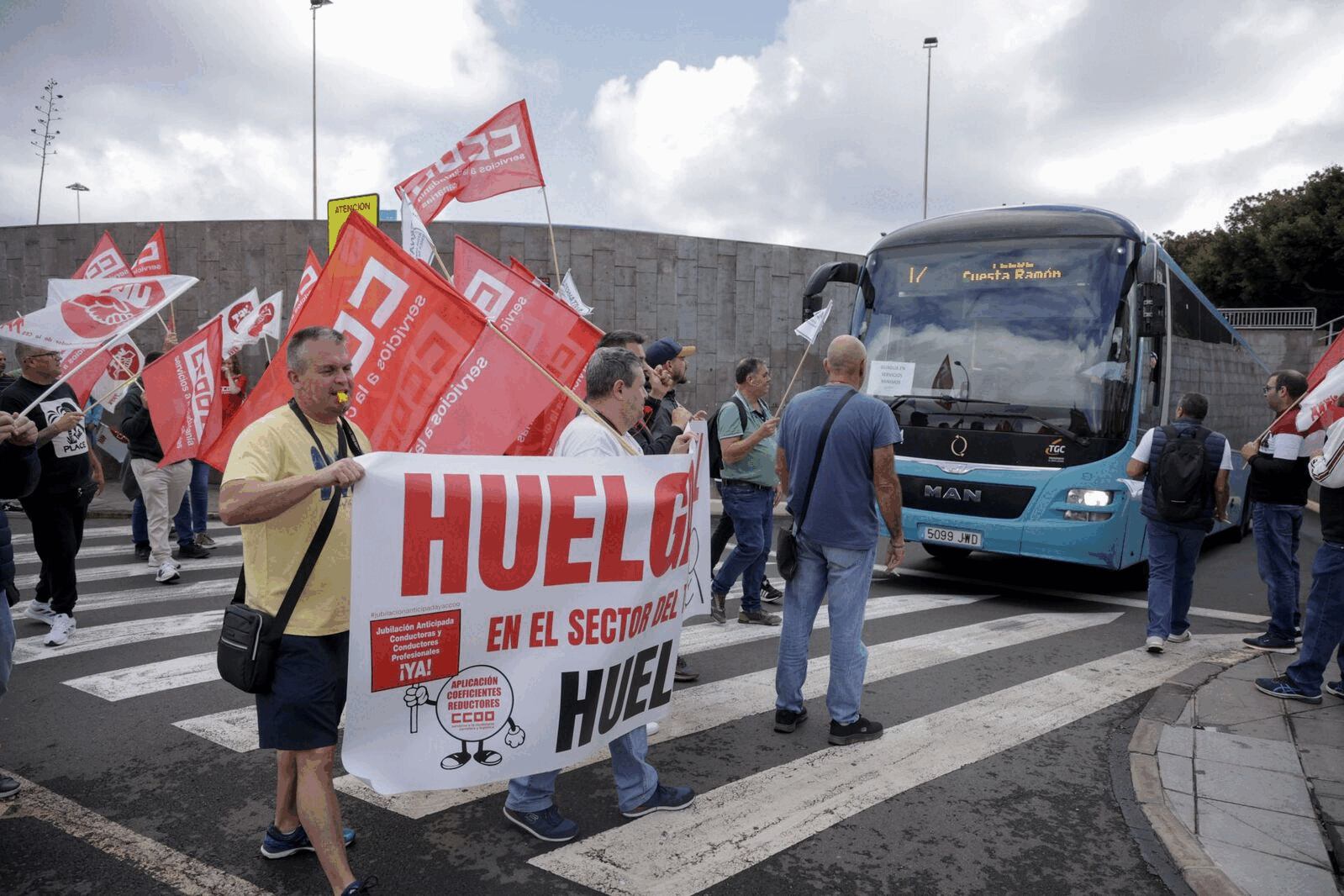 La huelga del transporte, con retrasos en hora punta: «Se ha operado como un día festivo»