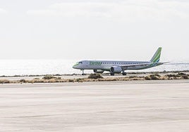 Avión Embraer E195 EB de Binter.