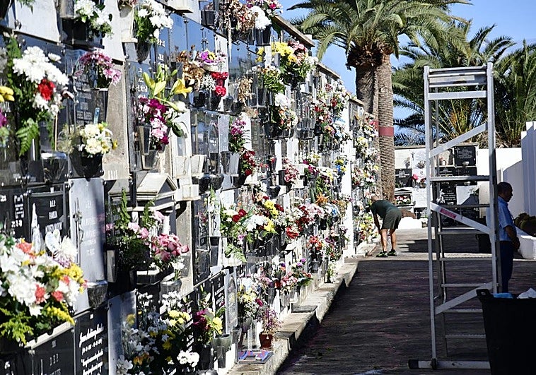 Homenaje a los ausentes en San Lázaro.
