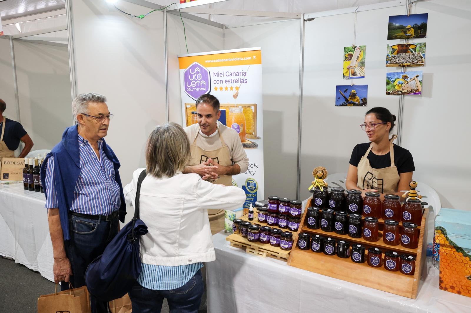 Las mejores imágenes de la feria regional de vino, queso y miel en Santa Brígida