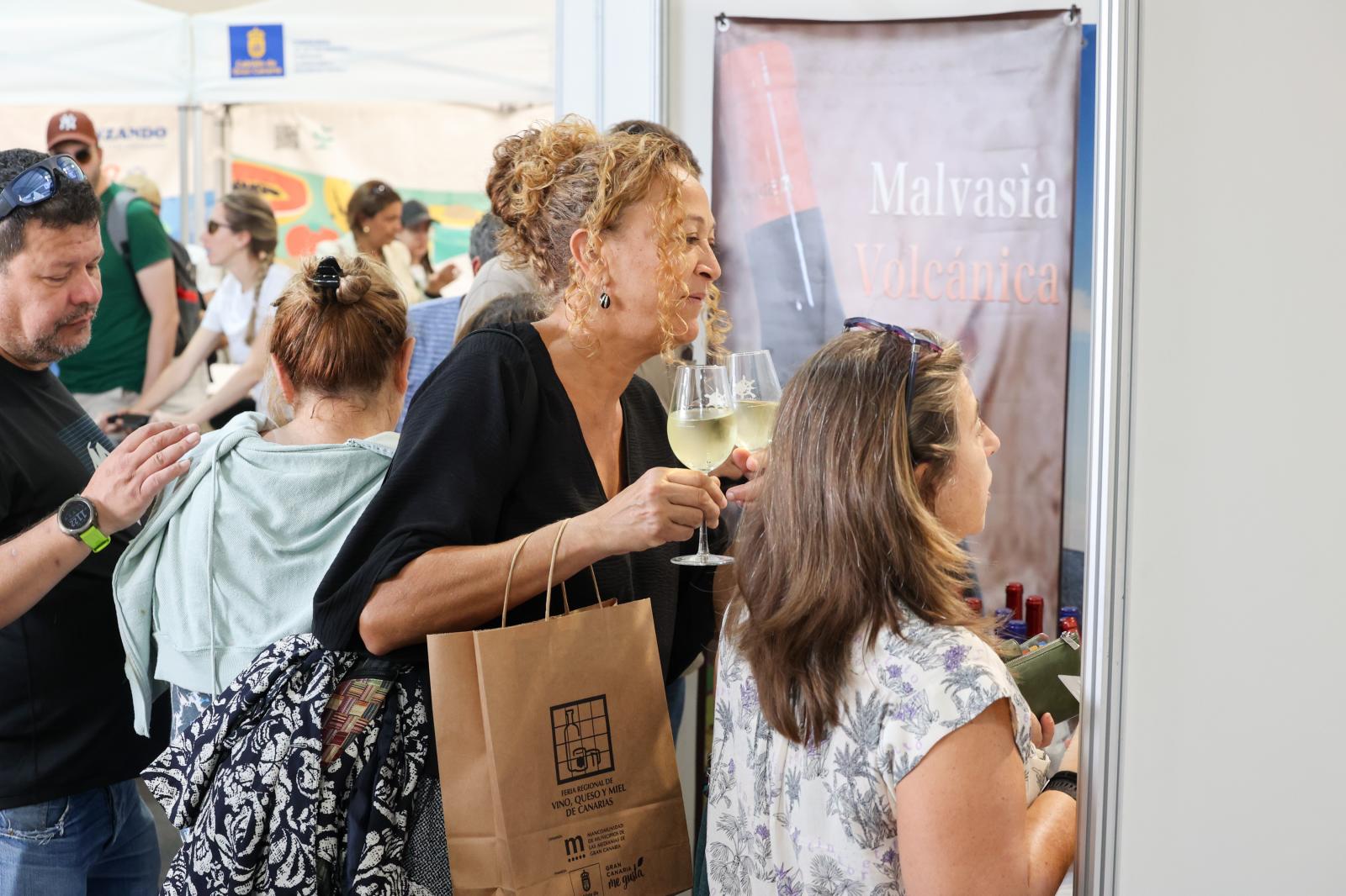 Las mejores imágenes de la feria regional de vino, queso y miel en Santa Brígida