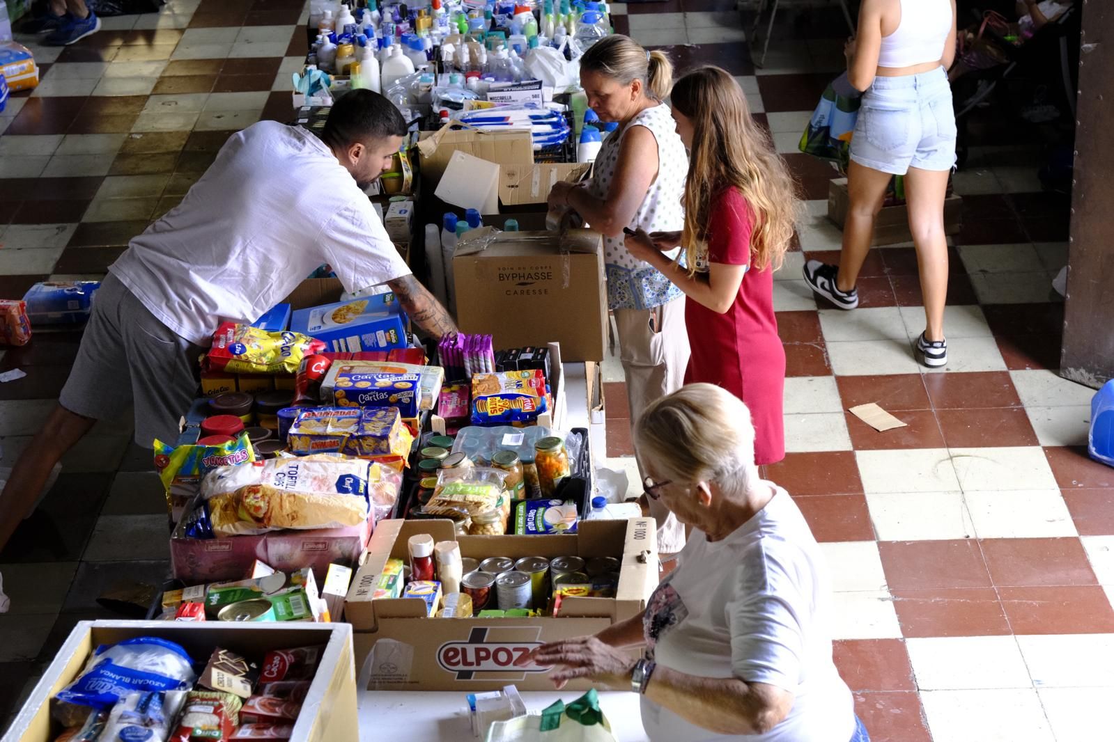 Las fotos de la recogida solidaria de La Isleta