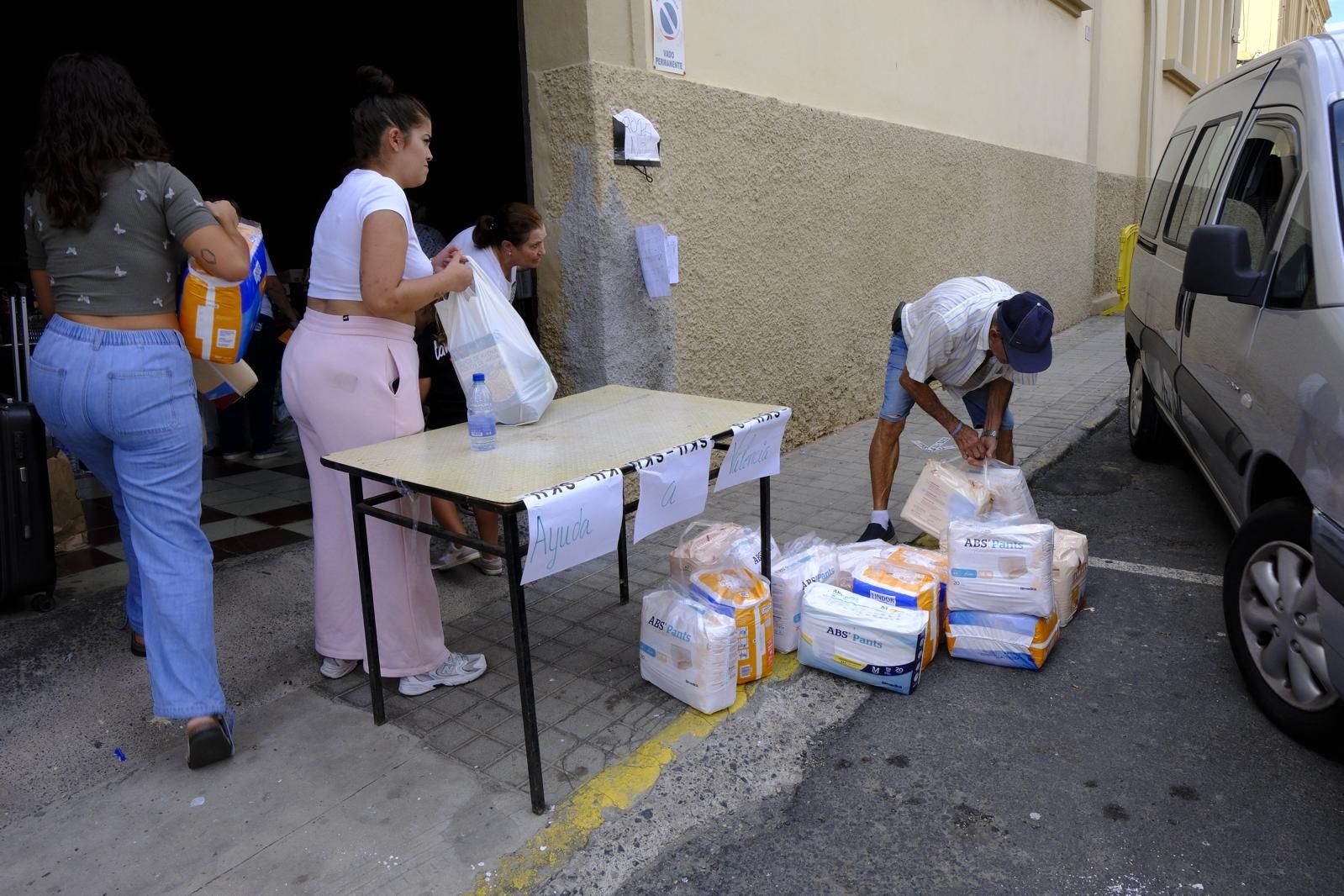 Las fotos de la recogida solidaria de La Isleta