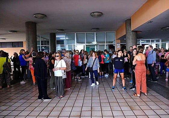 Las imágenes de la protesta por los despidos y el cierre del Centro Insular de Deportes
