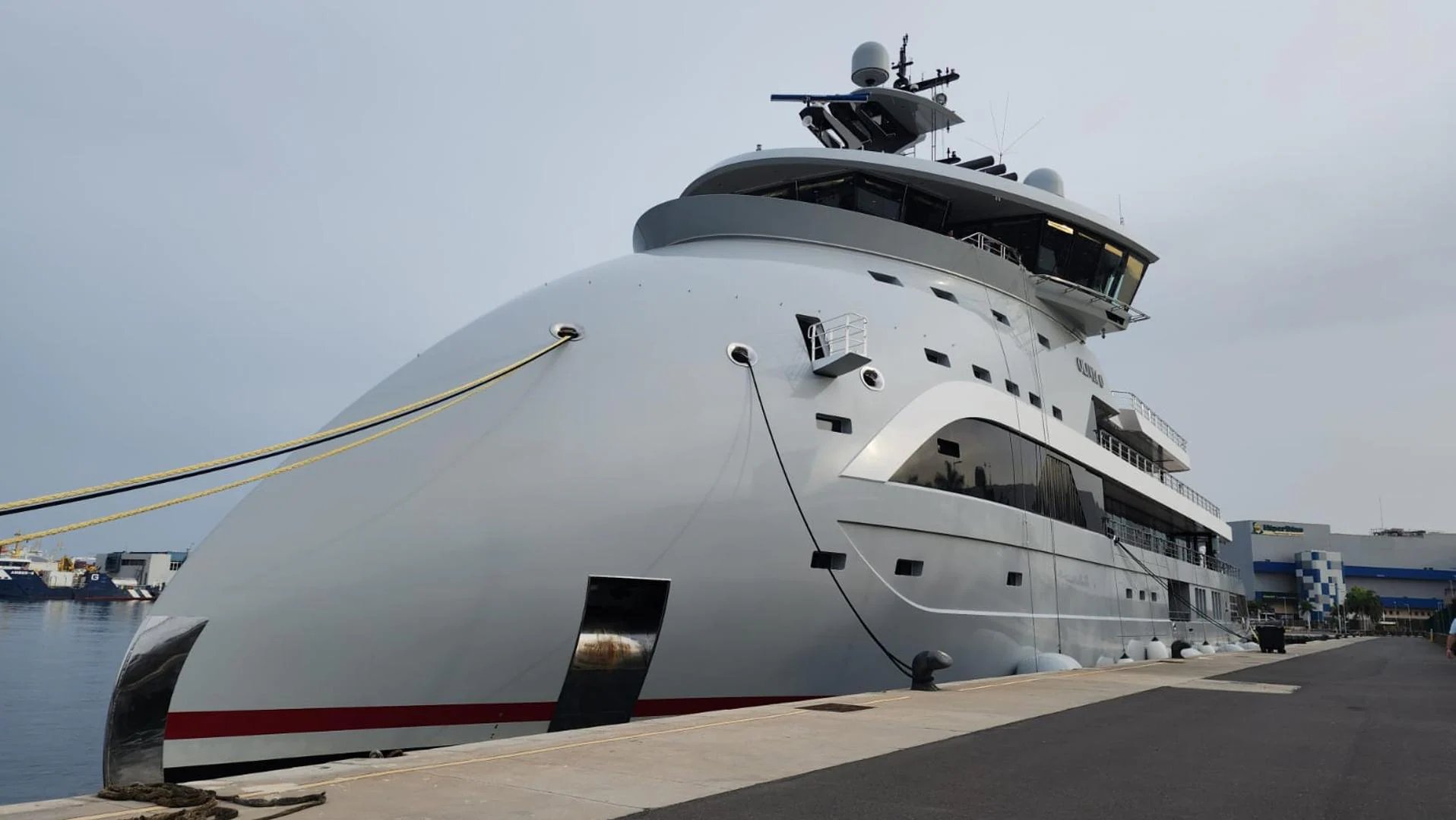 The mega-luxury ship ‘Olivia O’ surprises in Las Palmas