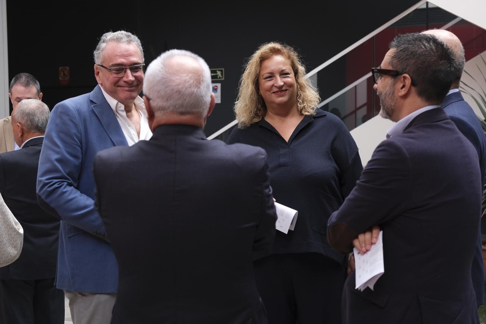 Imágenes de la conferencia sobre los presupuestos de Canarias para 2025