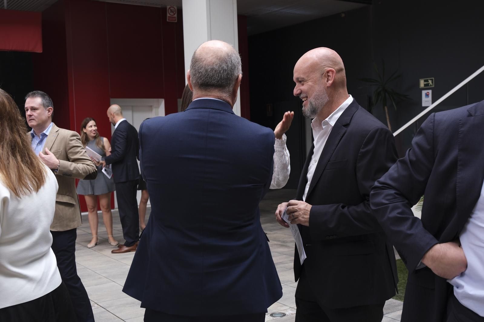 Imágenes de la conferencia sobre los presupuestos de Canarias para 2025