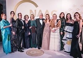 Cena de gala y muchas caras conocidas en el V aniversario de Clínica Naac