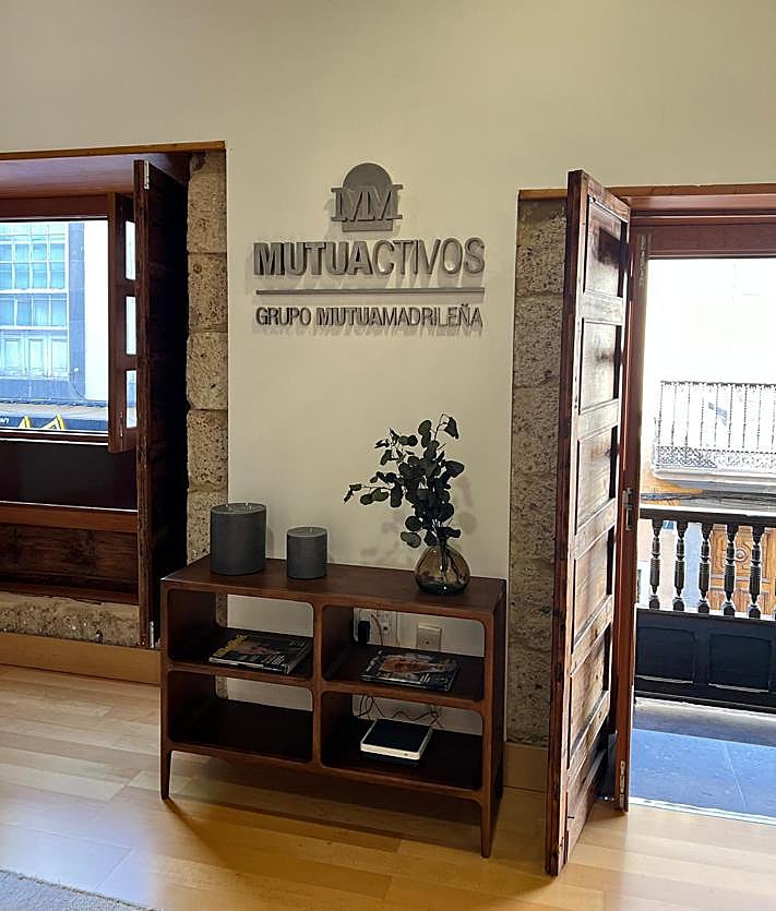 Imagen secundaria 2 - Mutuactivos abre su primera oficina en las Islas Canarias