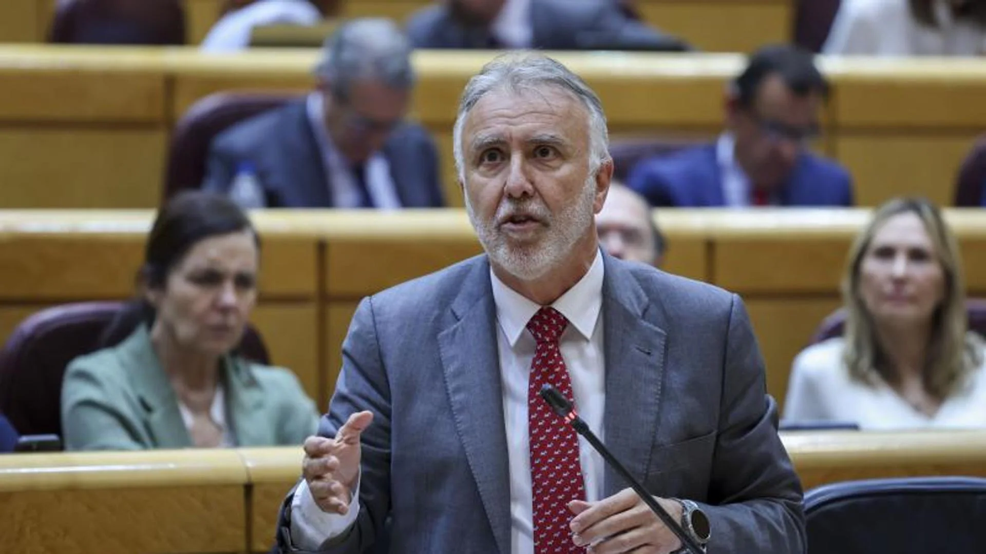 El ministro Ángel Víctor Torres, en una comparecencia en el Congreso.