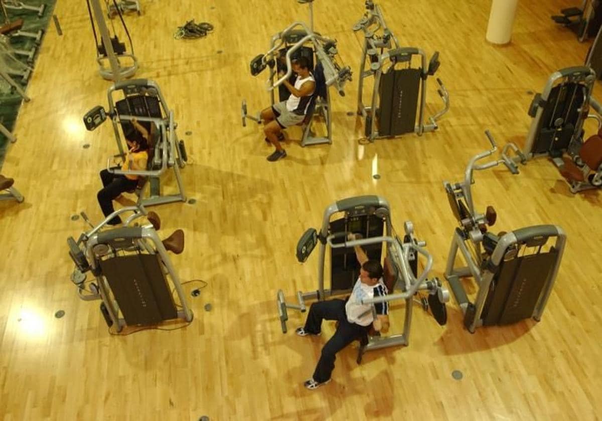 Foto de archivo de un gimnasio.