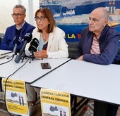 La Isleta monta una cadena humana contra la planta de gas en el Puerto