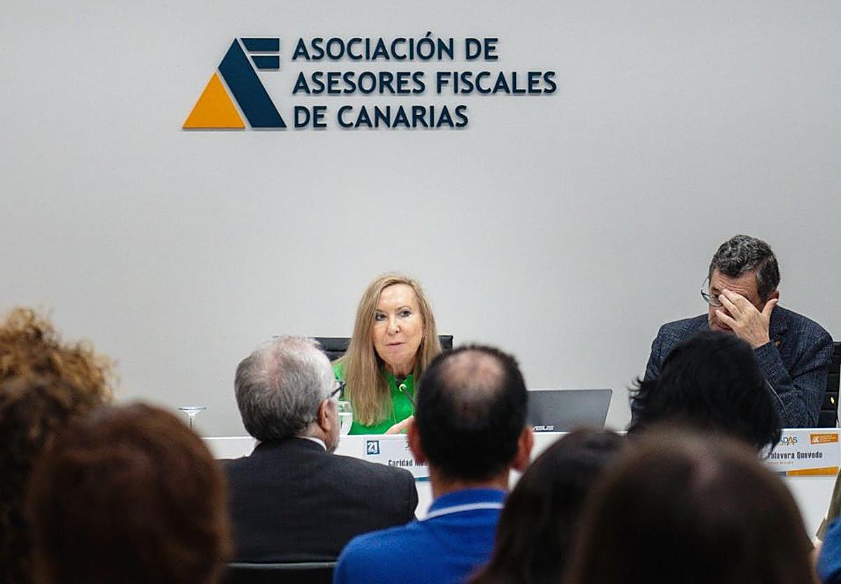 Imagen principal - Éxito rotundo en las Primeras Jornadas Regionales de la Asociación de Asesores Fiscales de Canarias