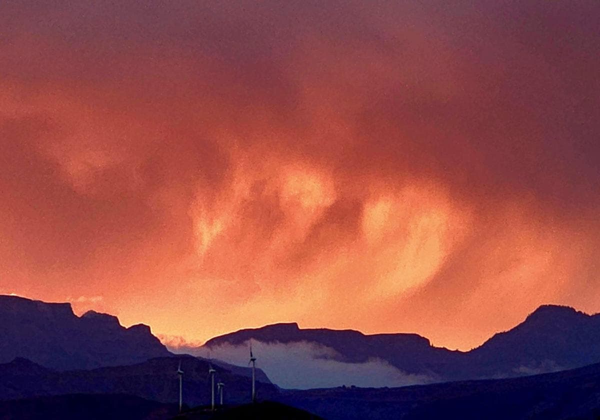 Imagen de este domingo del cielo en una zona de Canarias.