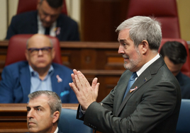 Clavijo, durante el pleno de este martes en el Parlamento de Canarias.