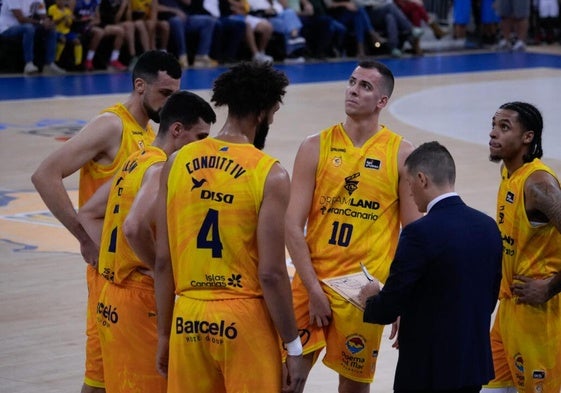 Conjura del Dreamland Gran Canaria durante un partido.