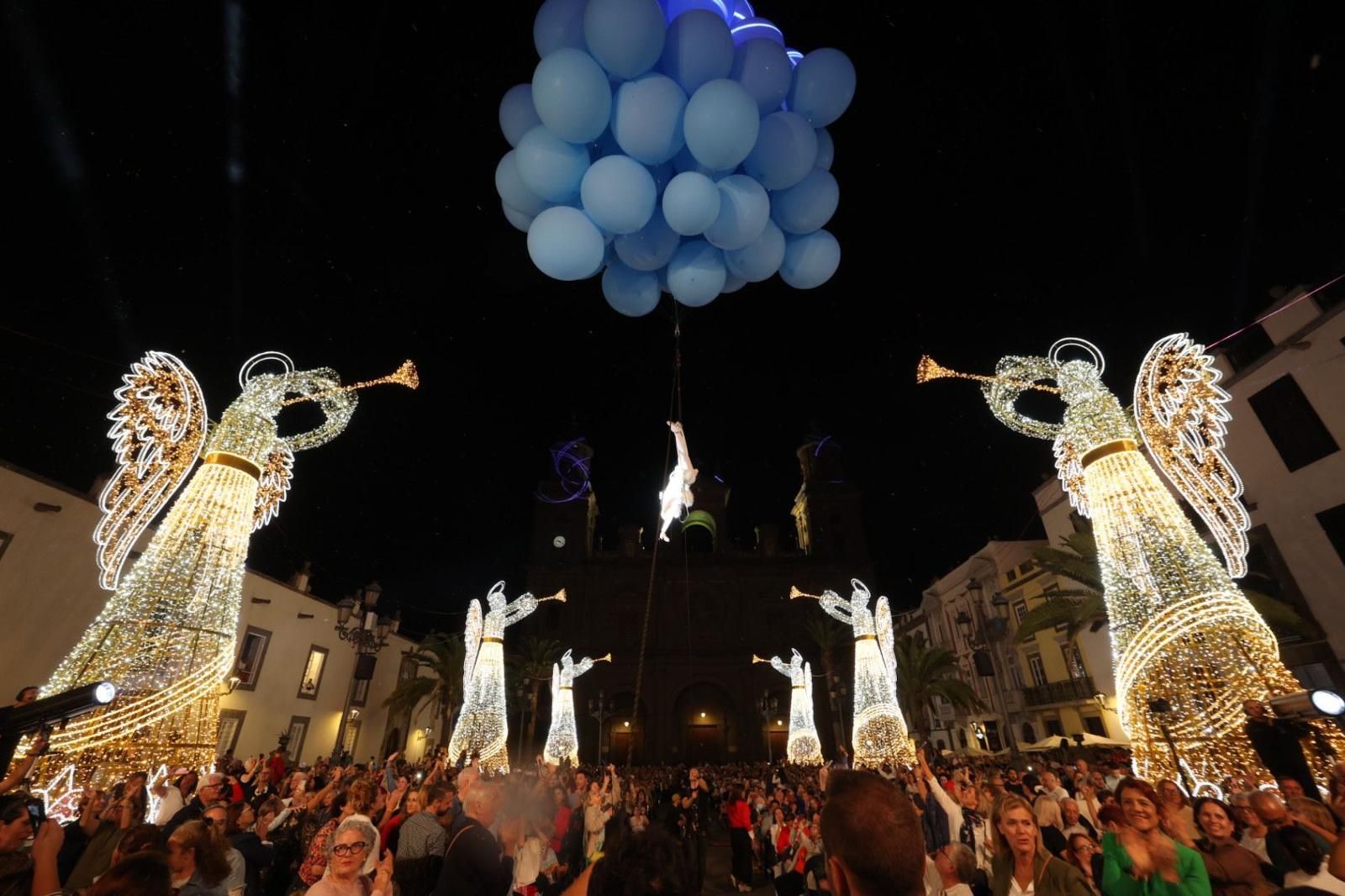 Luces, magia y música en el encendido navideño de la capital