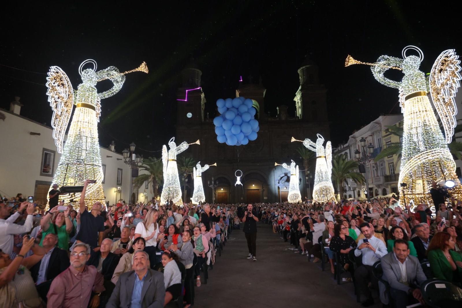 Luces, magia y música en el encendido navideño de la capital
