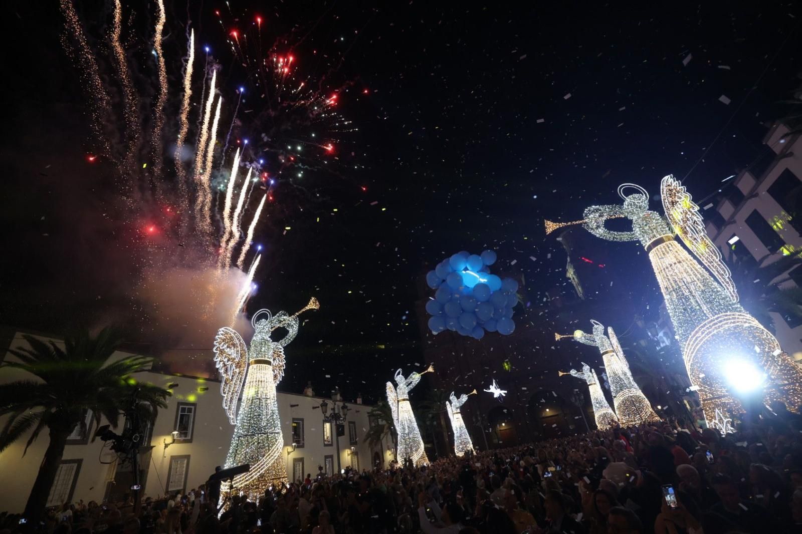 Luces, magia y música en el encendido navideño de la capital