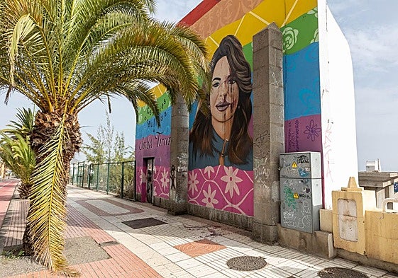 Imagen del mural de Isabel Torres vandalizado.