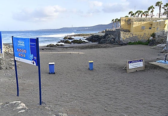 Imagen de la playa de La Puntilla, en el Barrio Marinero de San Cristóbal.