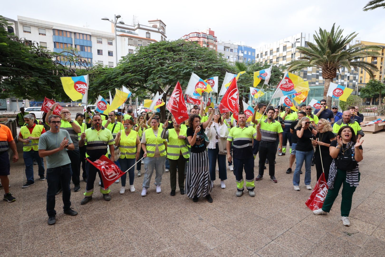 Las imágenes de las protestas de los trabajadores de la cementera y vecinos de El Pajar