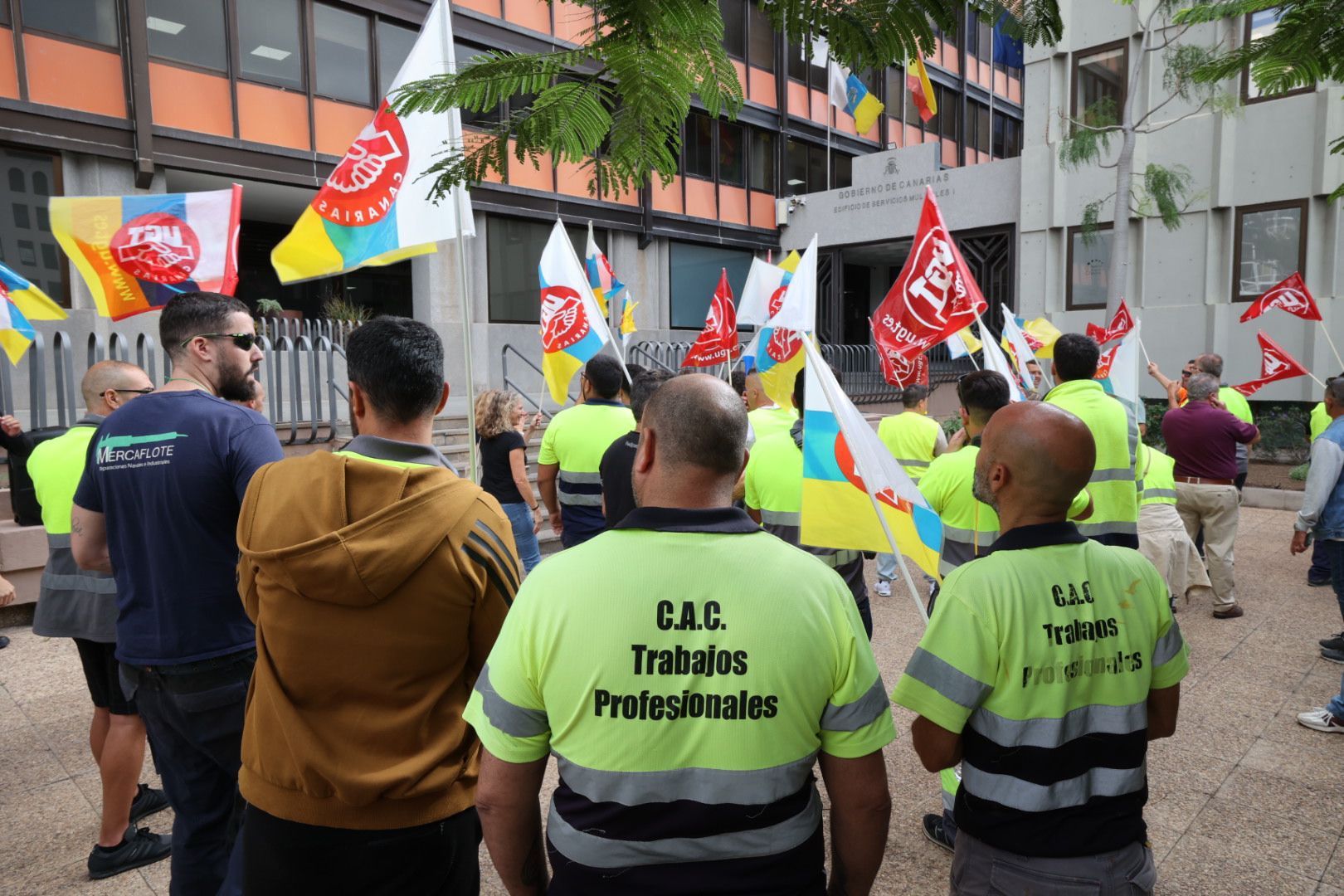 Las imágenes de las protestas de los trabajadores de la cementera y vecinos de El Pajar