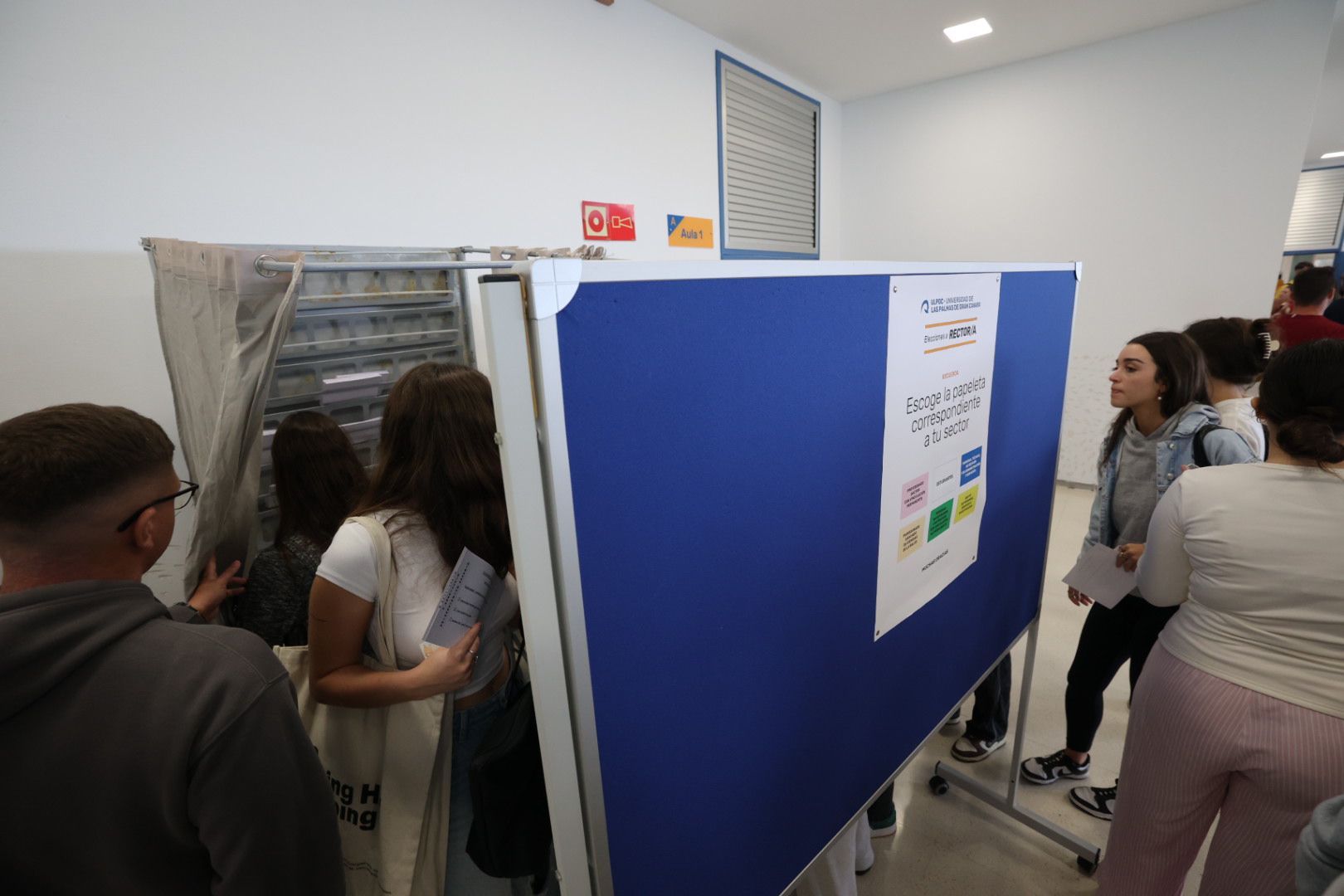 Las imágenes de la participación en las elecciones de la ULPGC al Rectorado