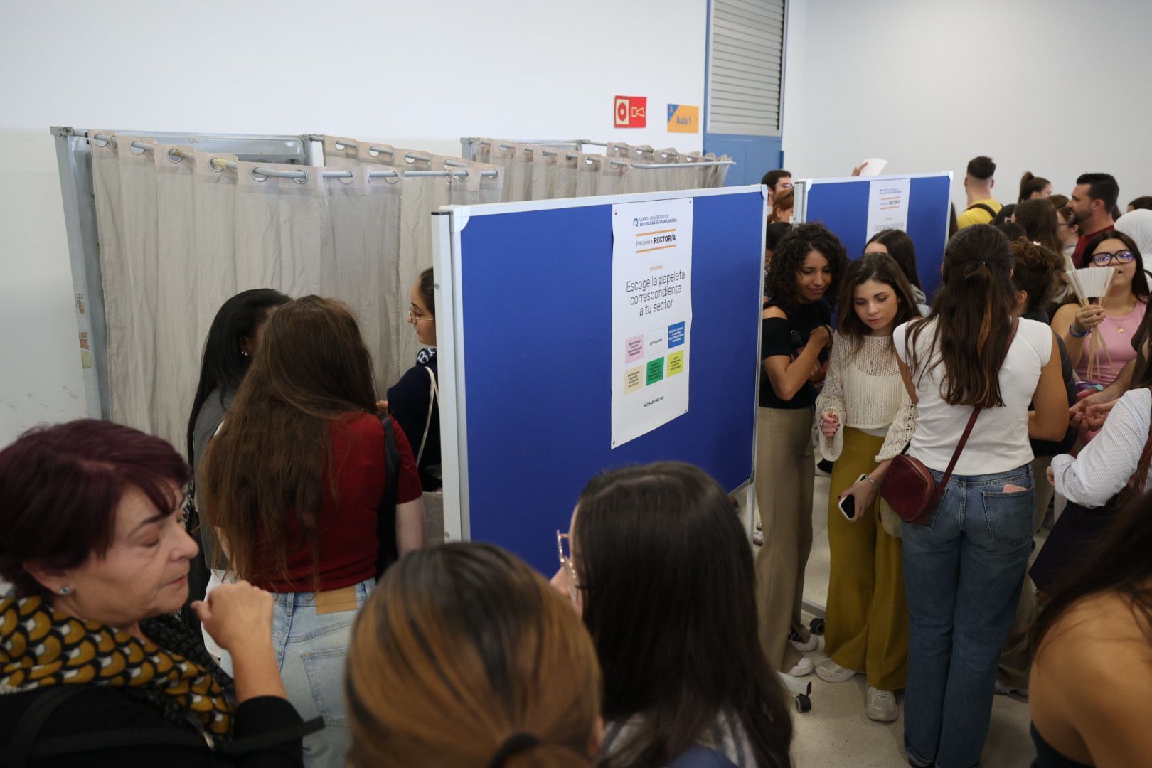 Las imágenes de la participación en las elecciones de la ULPGC al Rectorado