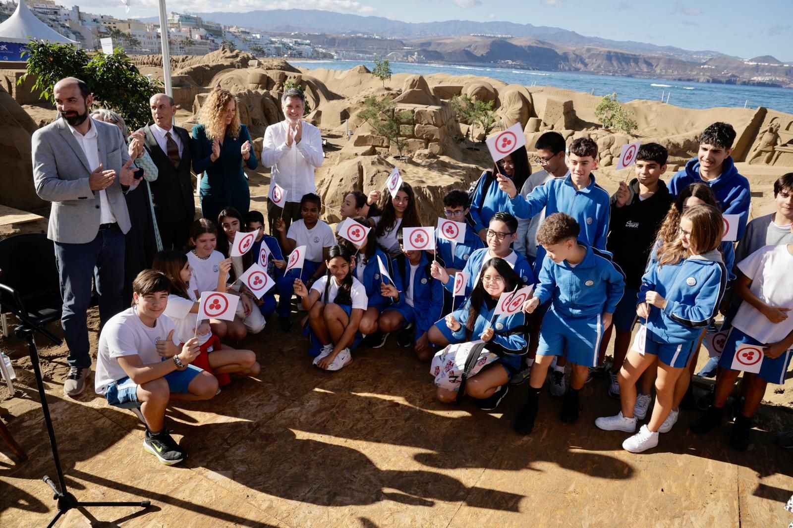 Las imágenes de reconocimiento al belén de arena como Bien Cultural de la Paz