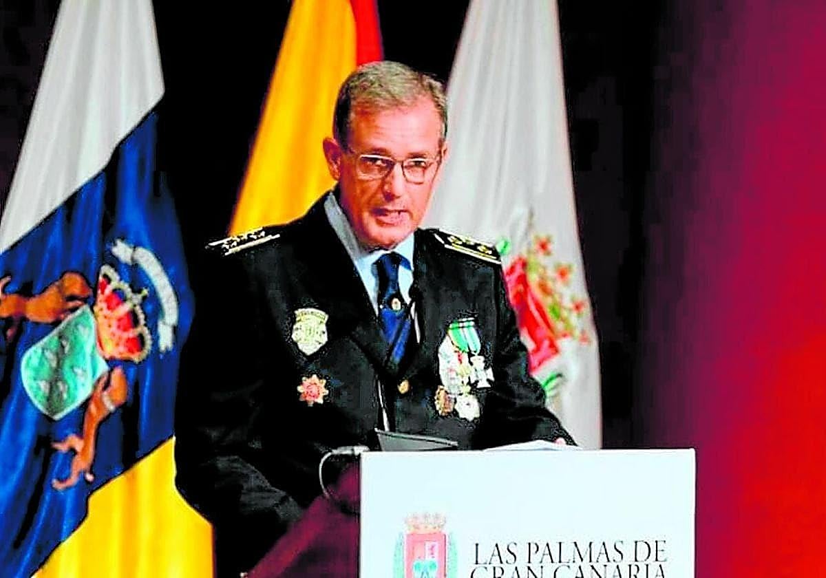 El anterior jefe e la Policía Local, Carlos Saavedra Brichis.