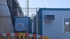 Las cámaras para albergar cadáveres de migrantes en El Hierro permanecen sin enchufar