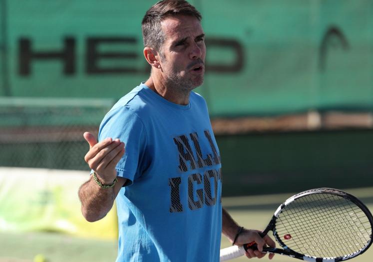 David Marrero, durante un entrenamiento con Montes.