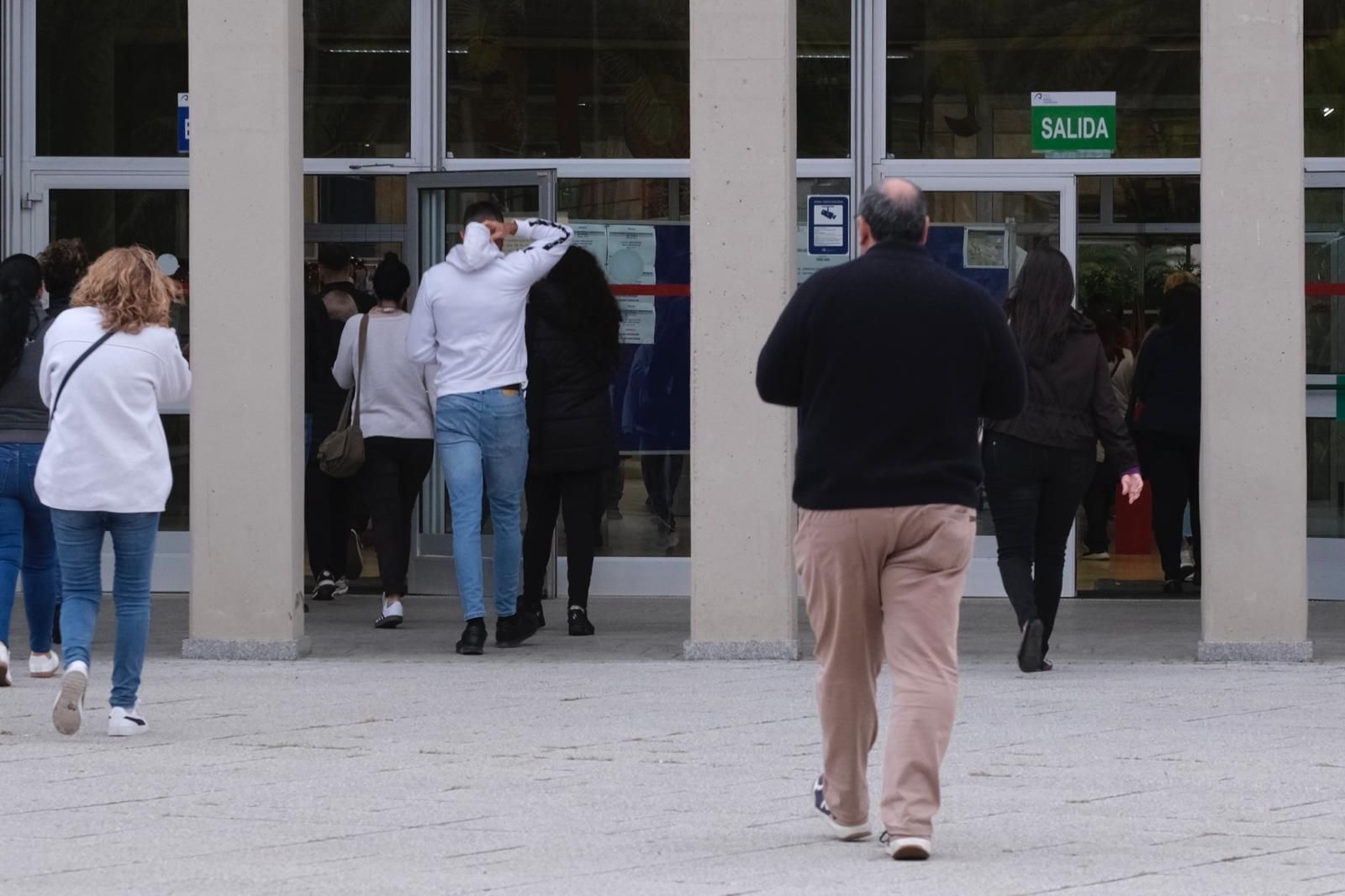 6.000 personas buscan hoy en Tafira una plaza de funcionario del Estado
