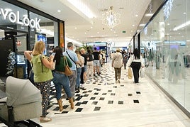 Las imágenes del ambiente en diferentes administraciones de lotería de Gran Canaria