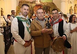 Francisco José Hernández Díaz, con su reconocimiento.