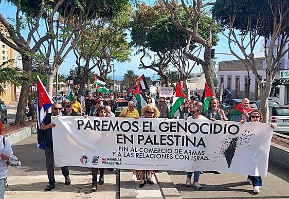 Imagen de una de las movilizaciones celebradas en uno de los municipios de Gran Canaria este sábado en favor de Palestina.