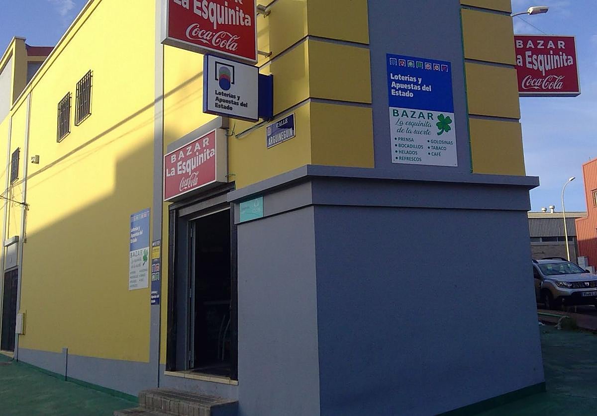 Imagen del bazar que vendió el boleto premiado.