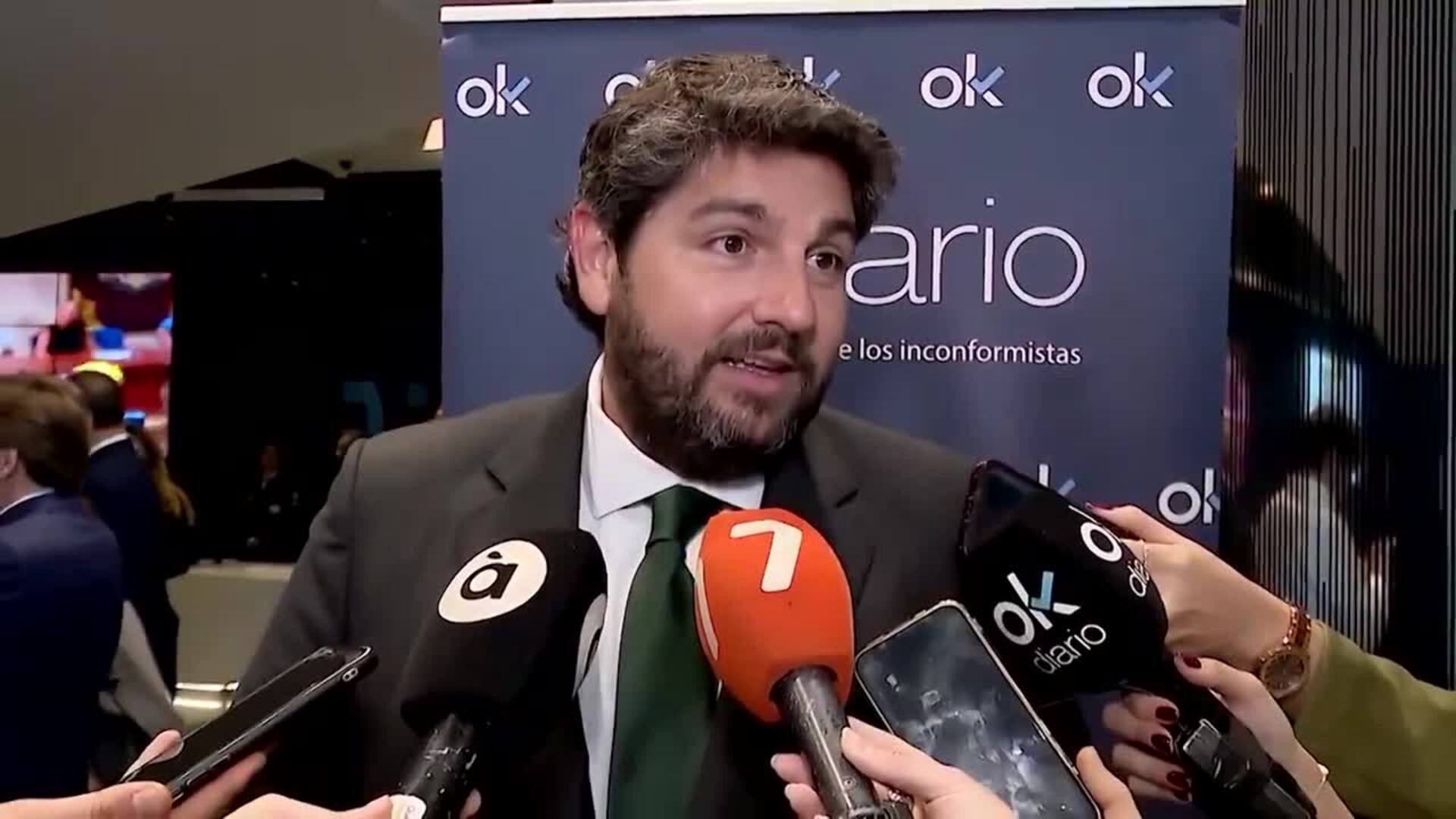 López Miras (PP) ve una "maniobra estética" en la carta de Sánchez