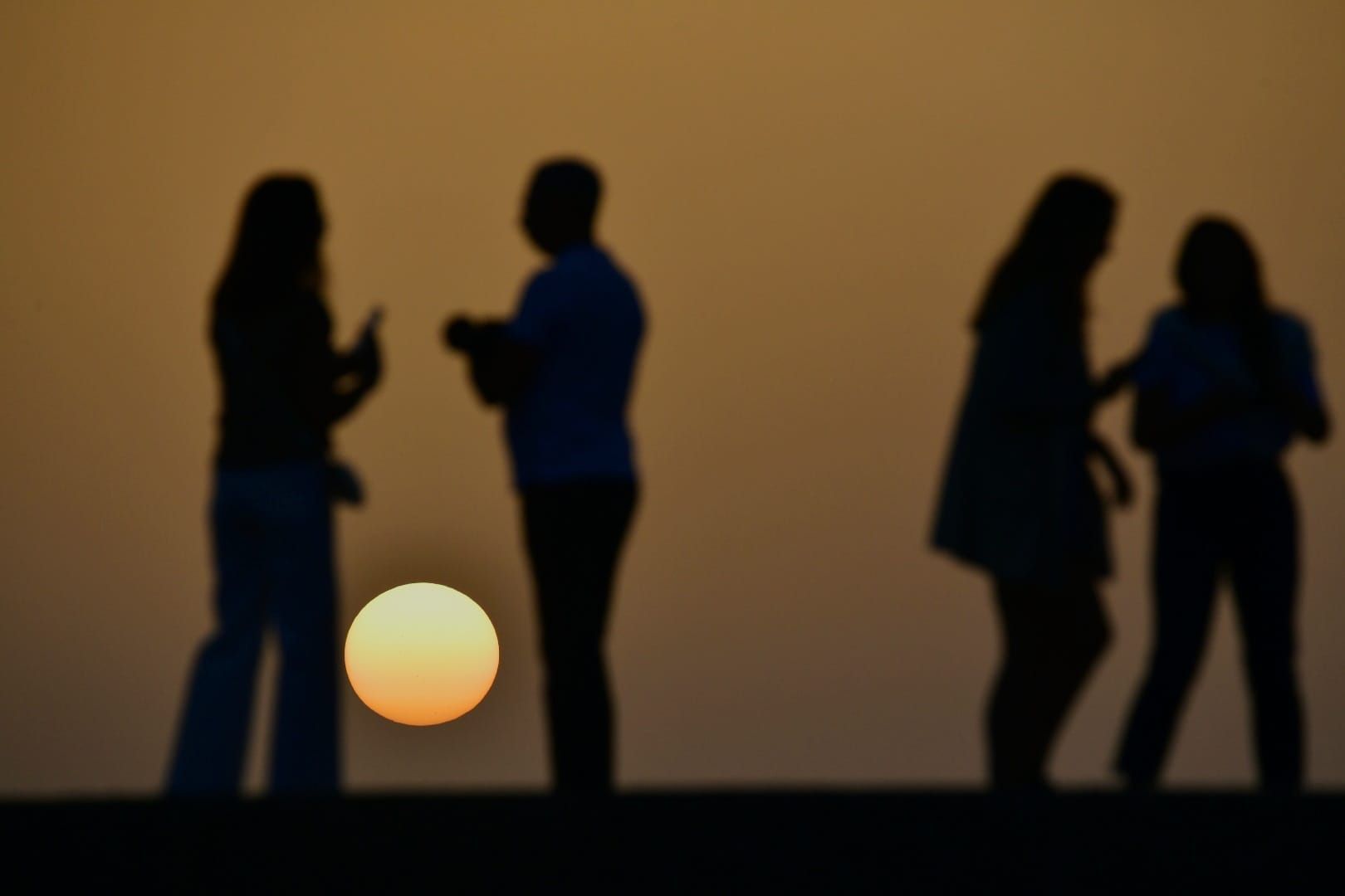 La calima toma el sur de Gran Canaria, en imágenes