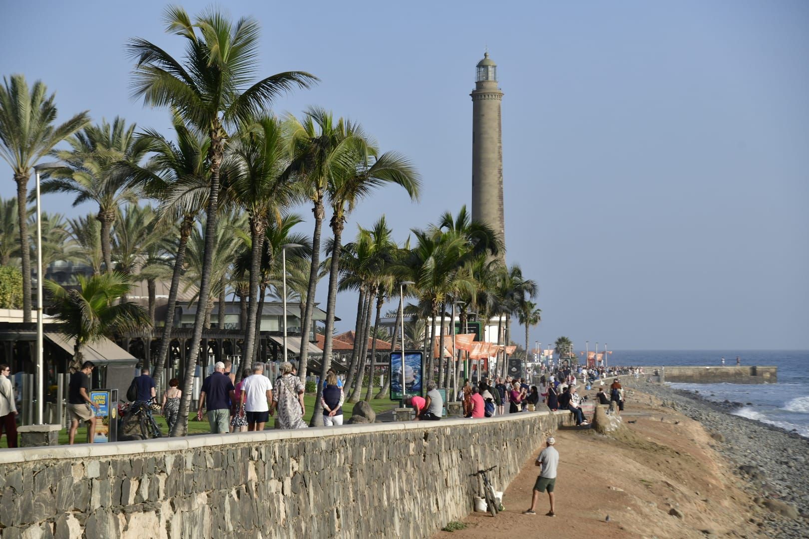 La calima toma el sur de Gran Canaria, en imágenes