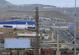 Imagen de la GC-1, al fondo.