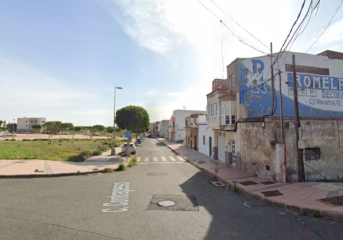 Imagen de la entrada a la calle de El Contrapeso.