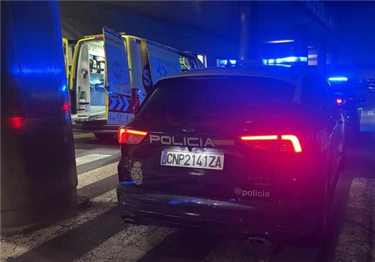 Imagen de unidades de la Policía Nacional en acción en Arrecife.