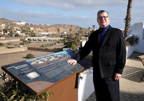 El cronista posa en el Mirador de San Francisco.
