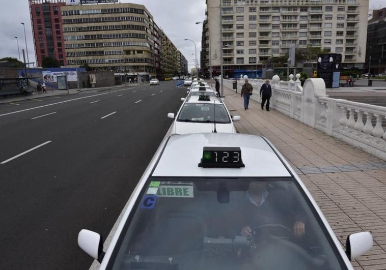 Parada de taxis en el parque San Telmo de Las Palmas de Gran Canaria.